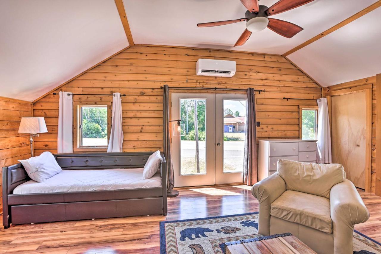 Quaint Studio With Shared Beach Walk To Suttons Bay Exteriér fotografie