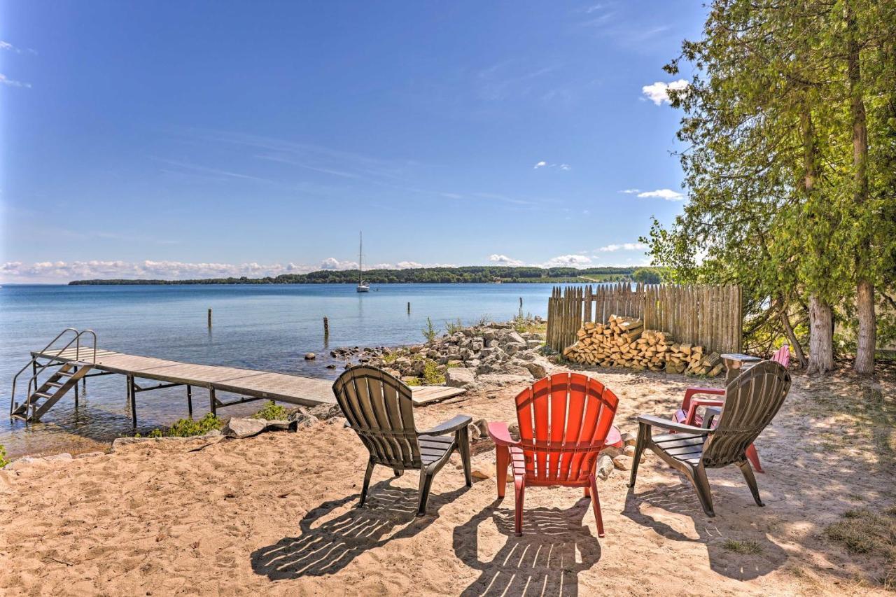 Quaint Studio With Shared Beach Walk To Suttons Bay Exteriér fotografie