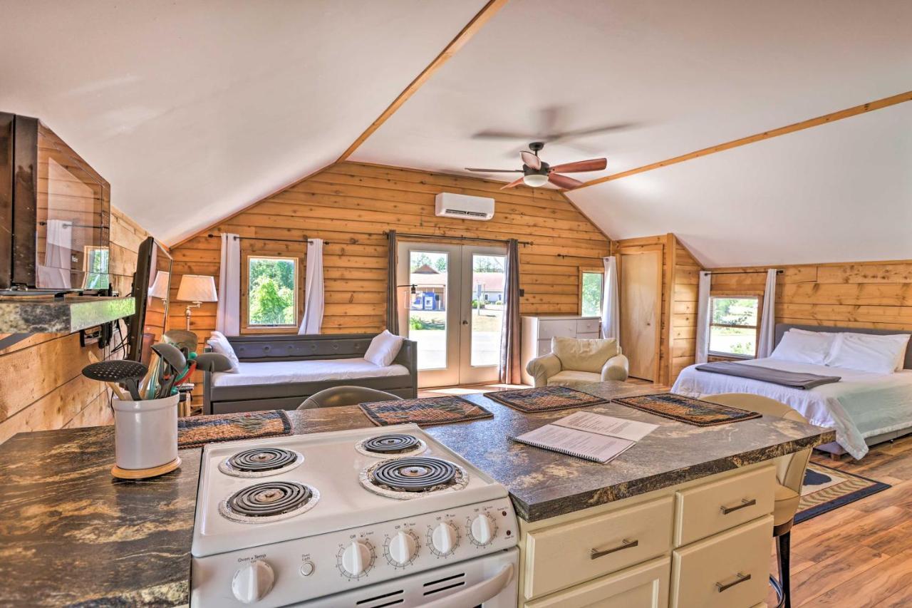 Quaint Studio With Shared Beach Walk To Suttons Bay Exteriér fotografie