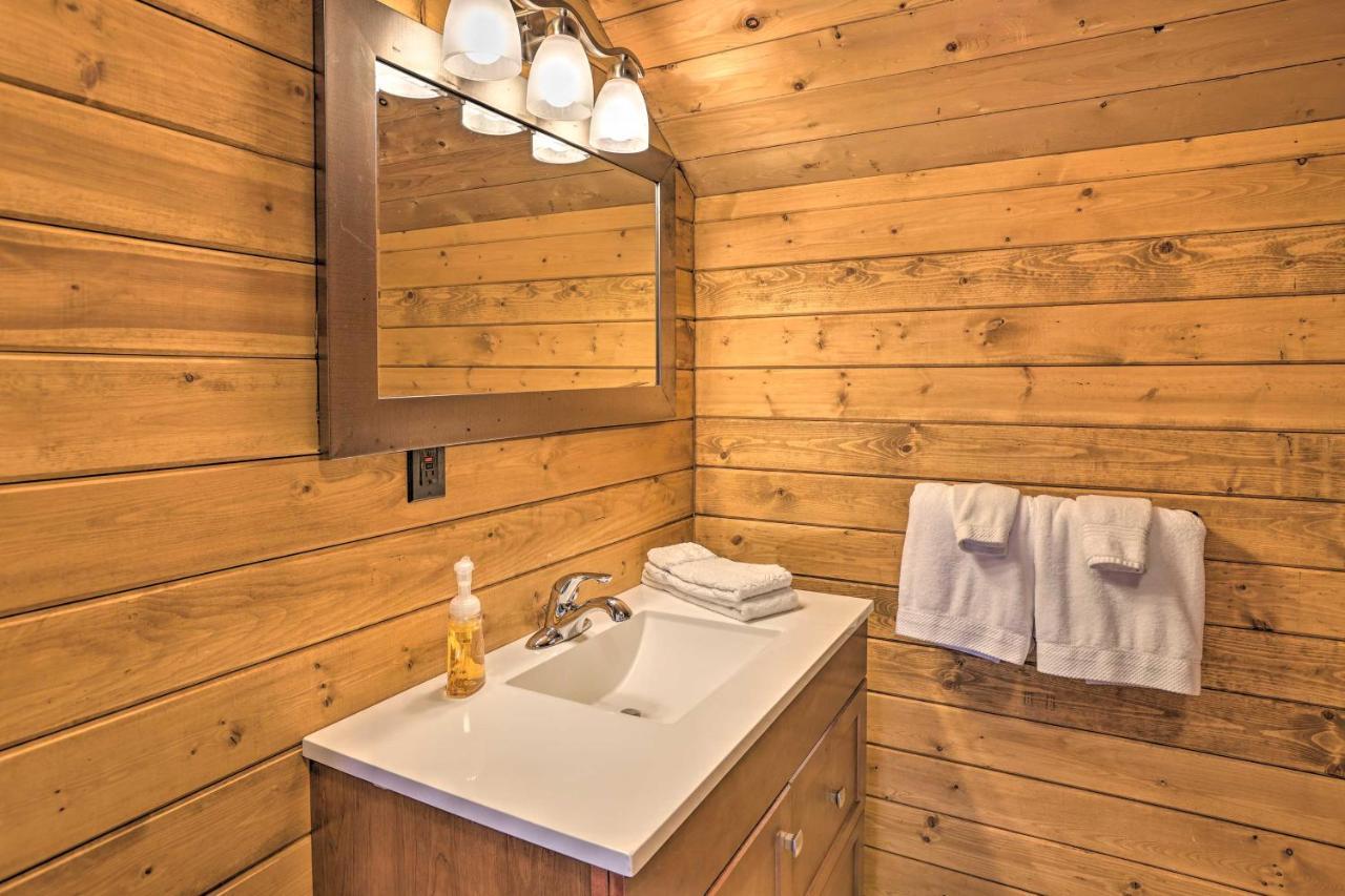Quaint Studio With Shared Beach Walk To Suttons Bay Exteriér fotografie