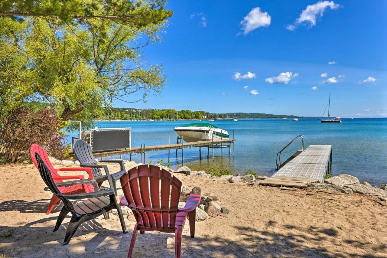 Quaint Studio With Shared Beach Walk To Suttons Bay Exteriér fotografie